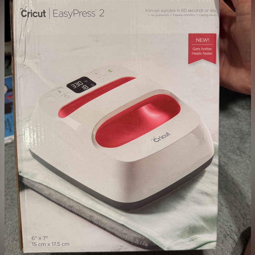 Cricut EasyPress 2 - White and Red